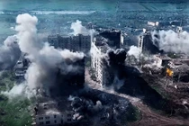 Bom FAB mở đường cho quân chủ lực Nga tiến vào thành phố Pokrovsk 