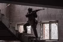 Quân đội Nga thọc sâu vào thành phố, chiếm đường phố trung tâm của Pokrovsk 