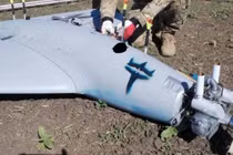 Các chuyên gia cảnh báo rằng, việc RFAF dựa vào máy bay không người lái tấn công tầm xa, trang bị hệ thống Starlink, nhằm mục đích vượt qua tác chiến điện tử của Ukraine và khai thác các lỗ hổng trong hệ thống phòng không của Kiev.