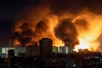 Nga bắt đầu trả đũa, Ukraine rung chuyển bởi tên lửa