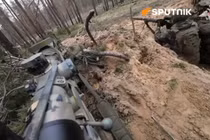 Khó khăn chính đối với RFAF trong việc tiến vào Seversk là địa hình. Một số ngôi làng có hồ nước, đường sắt và khe núi được cho là nằm gần nhau. Tất cả những điều này giúp cho AFU bố trí hầm hào kiên cố. Việc tiếp tế, mặc dù khó khăn hơn đáng kể, nhưng vẫn còn, và đó là lý do tại sao AFU duy trì được thế trận phòng thủ, kênh Arkhangel Spetsnaz nhấn mạnh. (nguồn ảnh Military Review, Ukrinform, Kyiv Post). https://topwar.ru/272088-vs-rf-vzjali-v-operativnoe-okruzhenie-batalonnuju-gruppu-vsu-pod-severskom.html https://topwar.ru/272026-aktivnye-boi-v-zvanovke-poslednem-sele-pered-severskom-s-juzhnogo-flanga.html