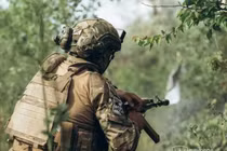 Quân Nga cắt tuyến đường sắt phía bắc Pokrovsk, đột phá vào thành phố 