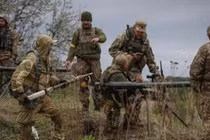 Xét về sự so sánh sức mạnh quân số của hai bên, RFAF với 125.000 quân, có lợi thế rõ ràng về số lượng. Điều này cho giúp RFAF sử dụng nhiều chiến thuật đa dạng hơn khi tấn công, chẳng hạn như tiến công từ nhiều hướng, bao vây xen kẽ, thọc sâu chiến dịch, v.v.