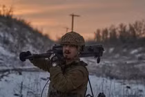 2.000 quân Ukraine bị bao vây ở Myrnohrad, Kiev quyết tâm phá vây