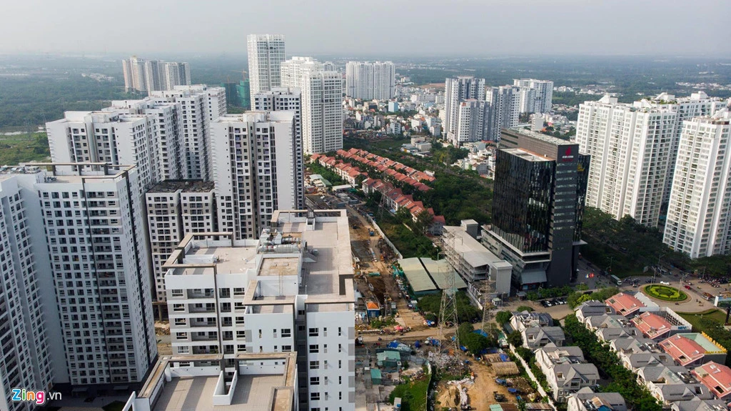 'Rừng chung cư' trên đường Nguyễn Hữu Thọ ở Sài Gòn