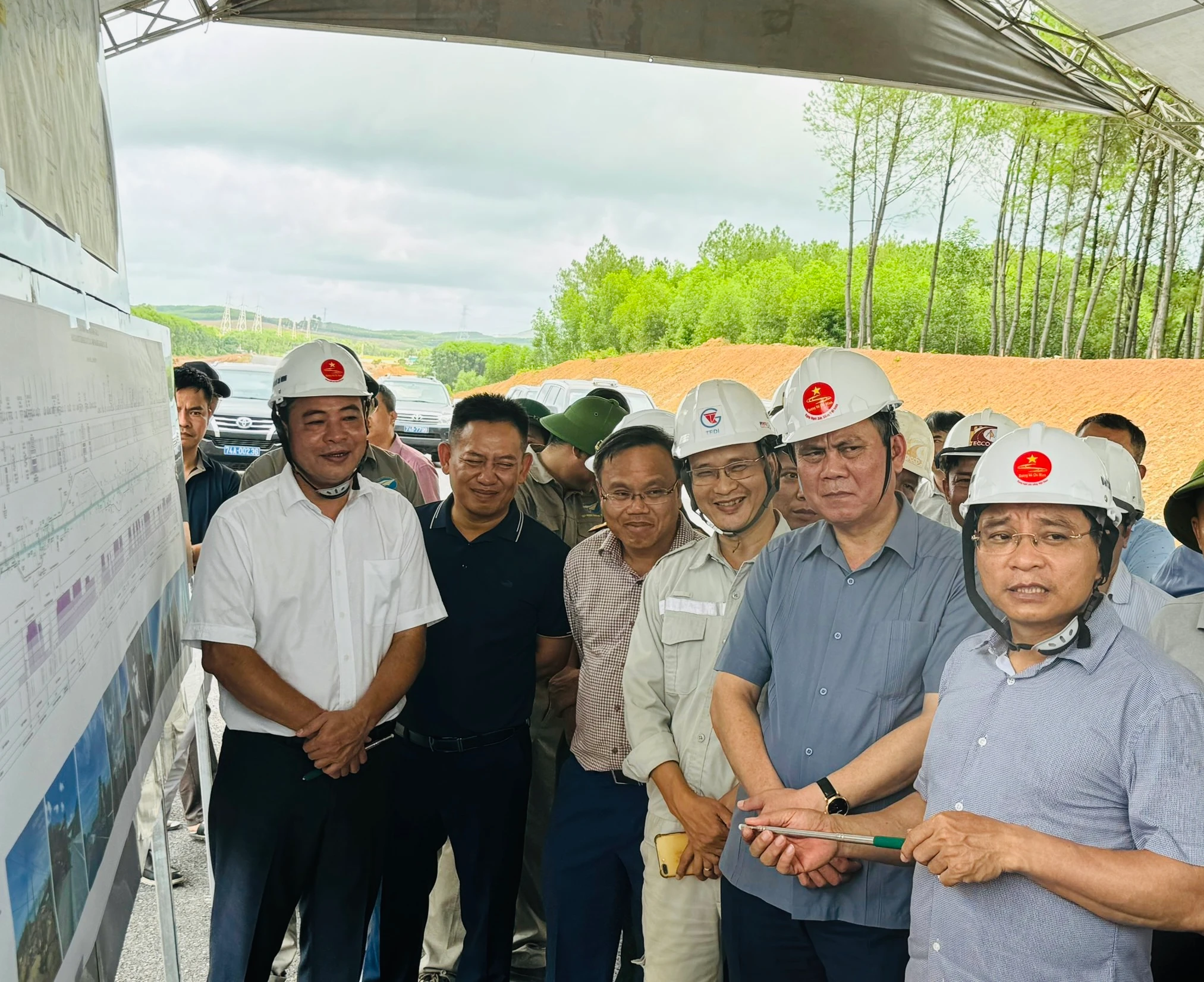 Quyết tâm đưa dự án cao tốc Vạn Ninh - Cam Lộ đúng tiến độ