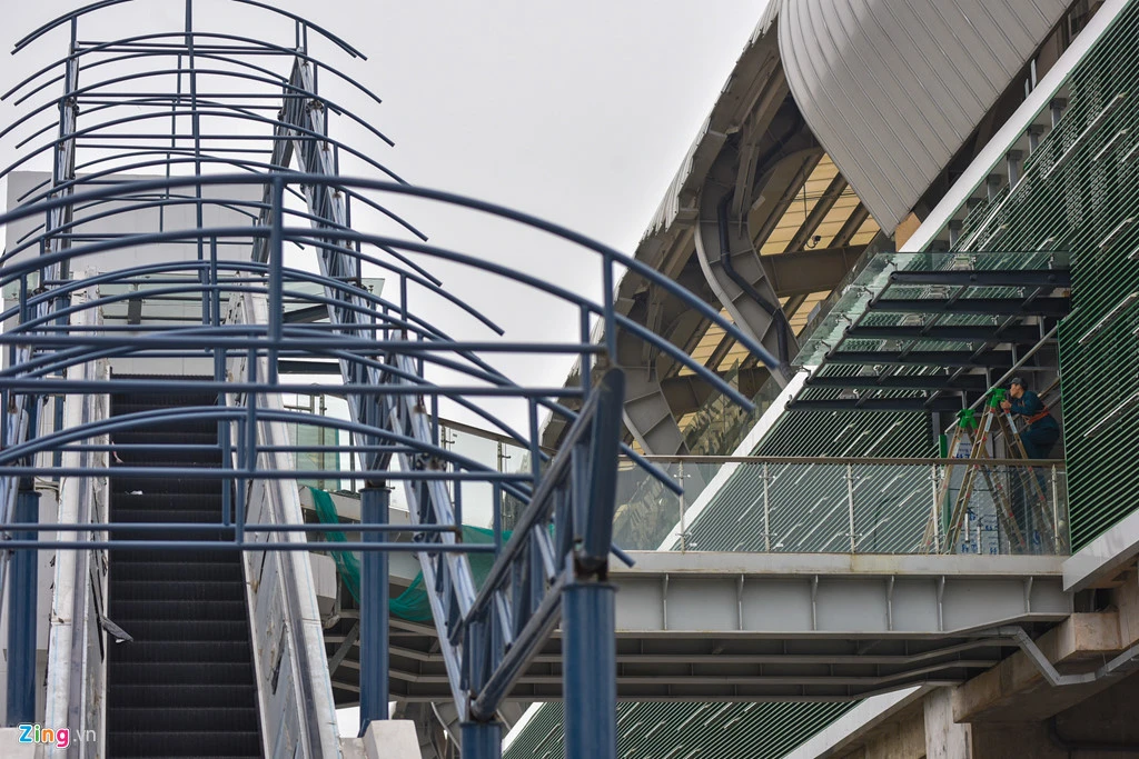 Sát ngày khai thác, đường sắt Cát Linh - Hà Đông vẫn ngổn ngang