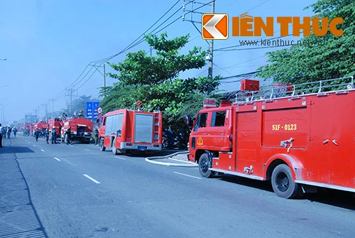 Cháy kinh hoàng TP HCM, hàng trăm cảnh sát được điều động