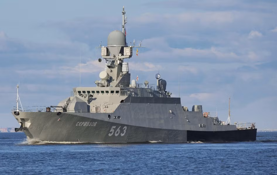 Tàu tên lửa Serpukhov Nga bị vô hiệu hóa sau vụ cháy bí ẩn