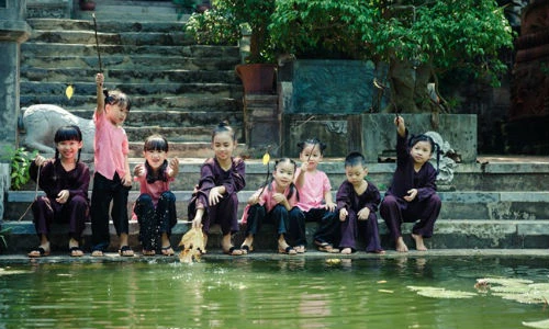 Các bé tái hiện lại ký ức tuổi thơ gợi suy ngẫm