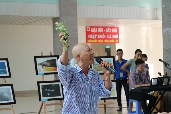 Những hình ảnh xúc động về sự yêu đời của bệnh nhân ung thư