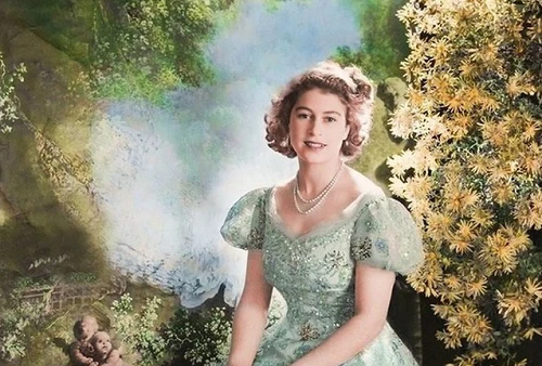 Ảnh hiếm: Xiêu lòng nhan sắc lộng lẫy của Nữ hoàng Elizabeth II
