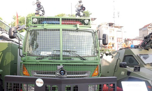 Xe chống bạo loạn JCR-6500 của Việt Nam khủng cỡ nào?