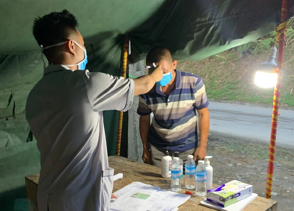 Diễn biến kiểm dịch COVID-19 sát ranh giới Bắc Giang-Quảng Ninh