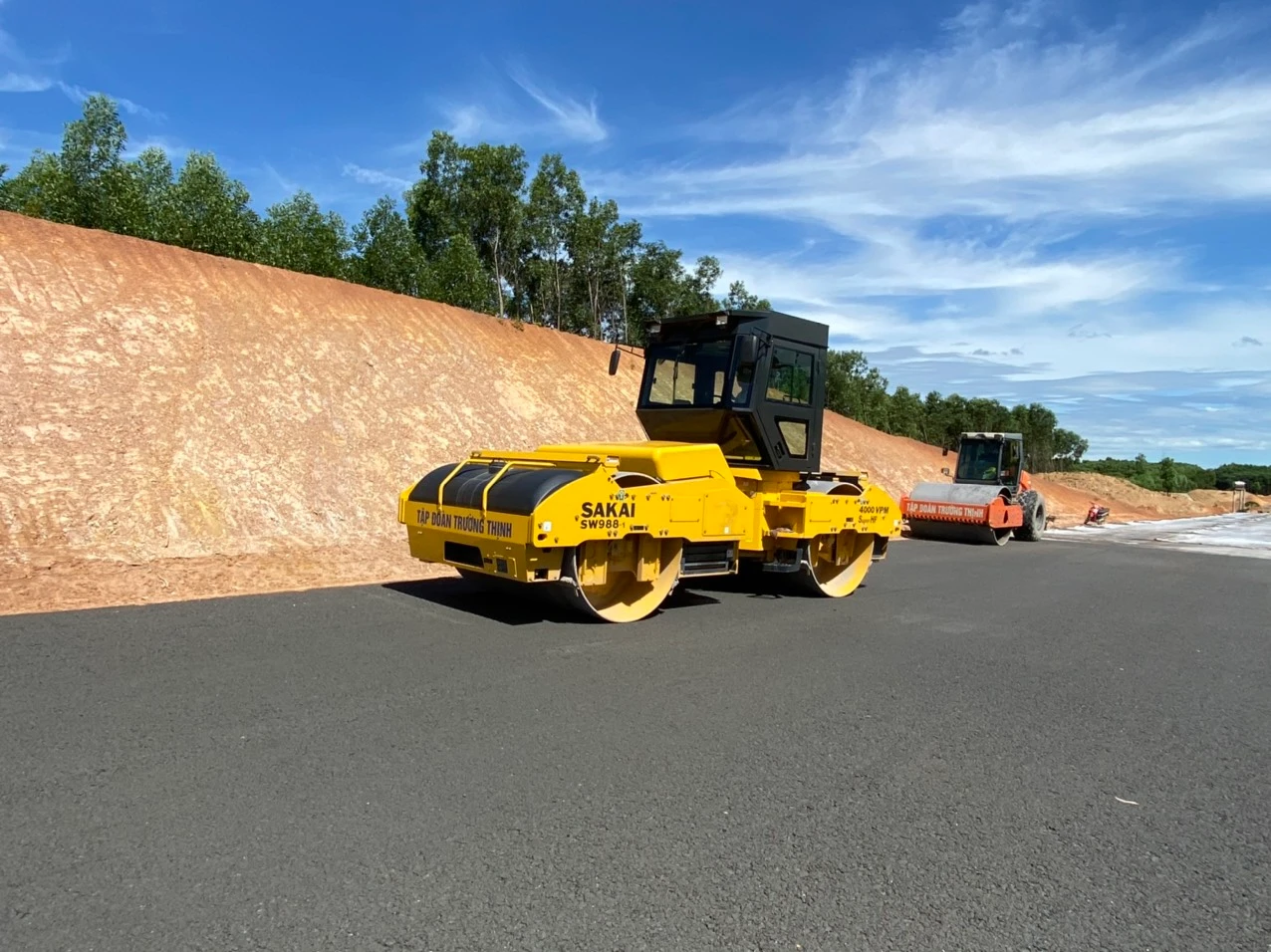 Vượt nắng thắng mưa trên công trường cao tốc Vạn Ninh - Cam Lộ