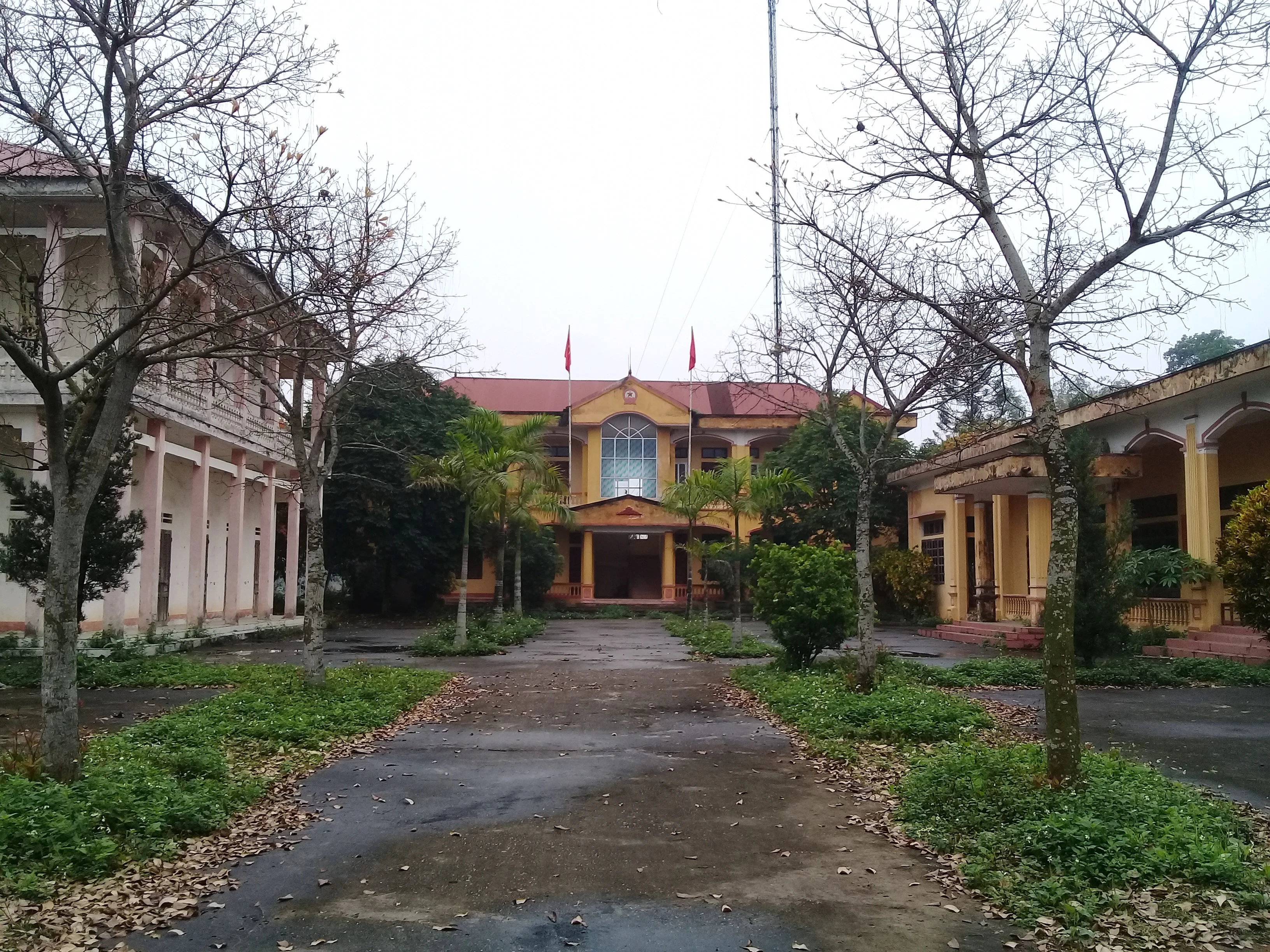 Phú Thọ: Nhiều trụ sở xã bỏ hoang phí sau khi sáp nhập