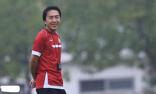 Nhìn lại 16 tháng dẫn dắt ĐTVN của HLV Miura