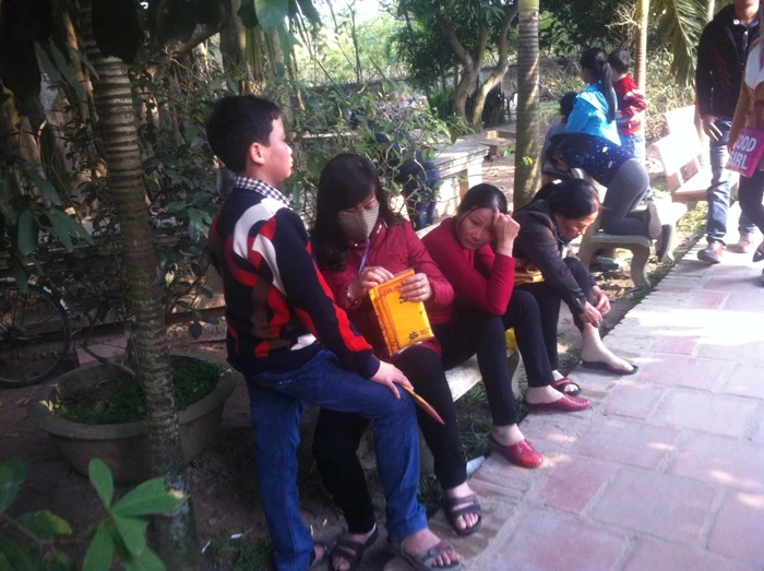 Trước giờ khai ấn đền Trần: Xe ôm cướp khách, ấn tín được tuồn ra ngoài