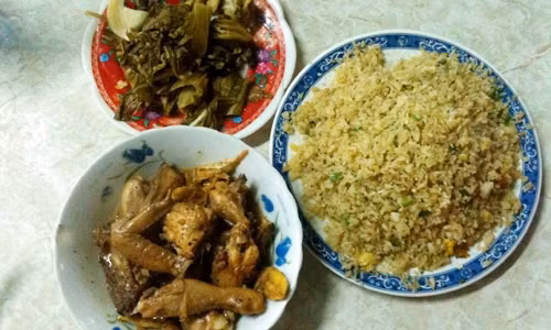 Những quán cơm ngon lừng danh hợp với tiết thu Hà Nội