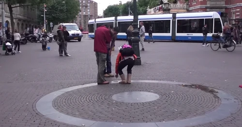 Hài hước màn chơi khăm rớt Iphone 5 