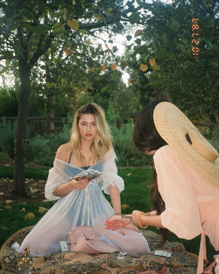 Các ái nữ nhà tỷ phú giữ dáng bằng “cách của con nhà giàu“