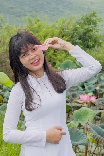 Vẻ đẹp hút hồn của Teen 9x thi Miss Áo dài VN 2015