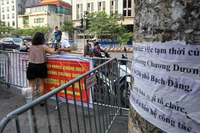 Cuộc sống của người dân 3 'ổ dịch' ở Hà Nội dần bình thường