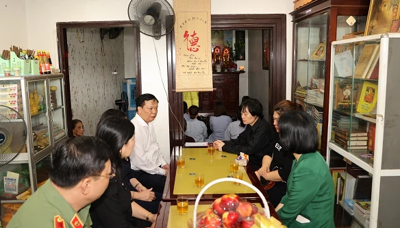 Bí thư Hà Nội chia buồn với gia đình 3 cảnh sát PCCC vừa hy sinh