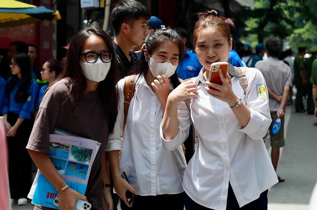 Kỳ thi Tốt nghiệp THPT: Tổ hợp KHXH dễ và hay, KHTN vừa sức