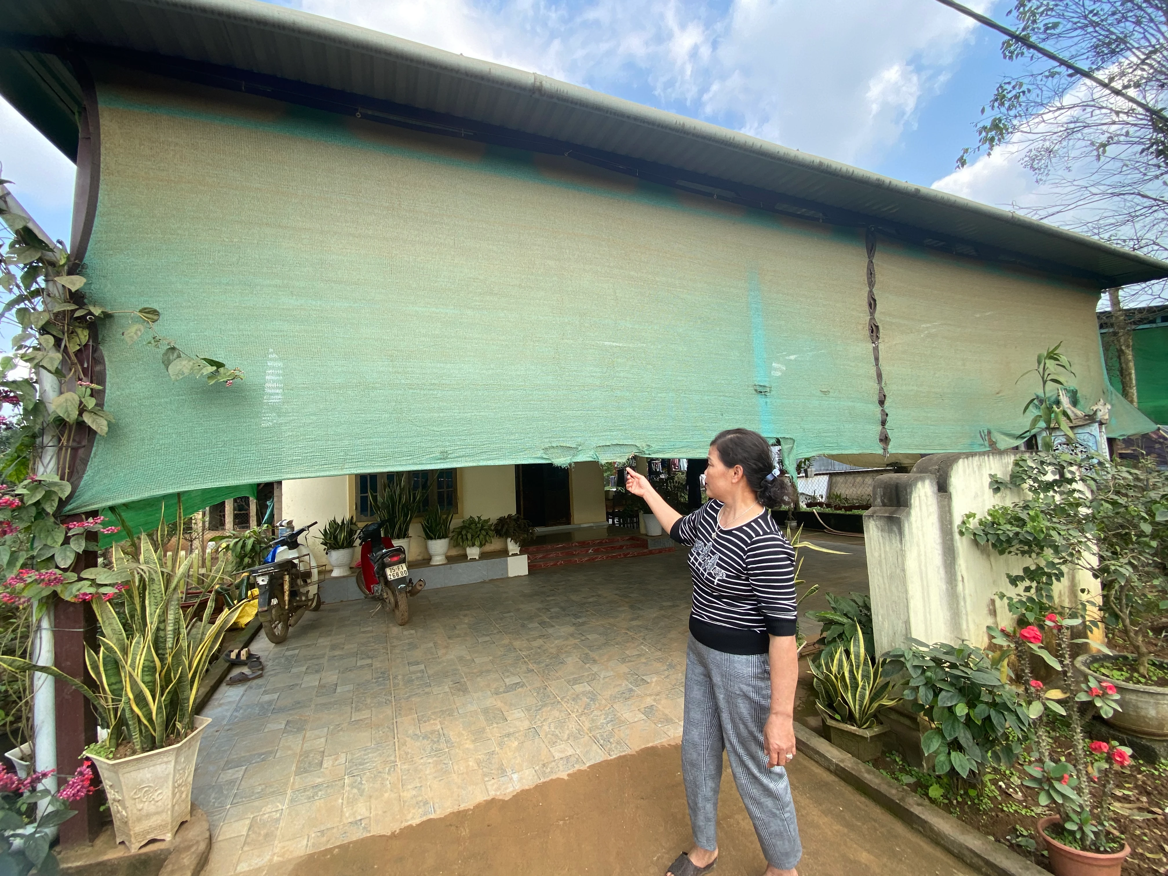 Quảng Trị: Người dân lo lắng vì bụi bẩn khi thi công cao tốc