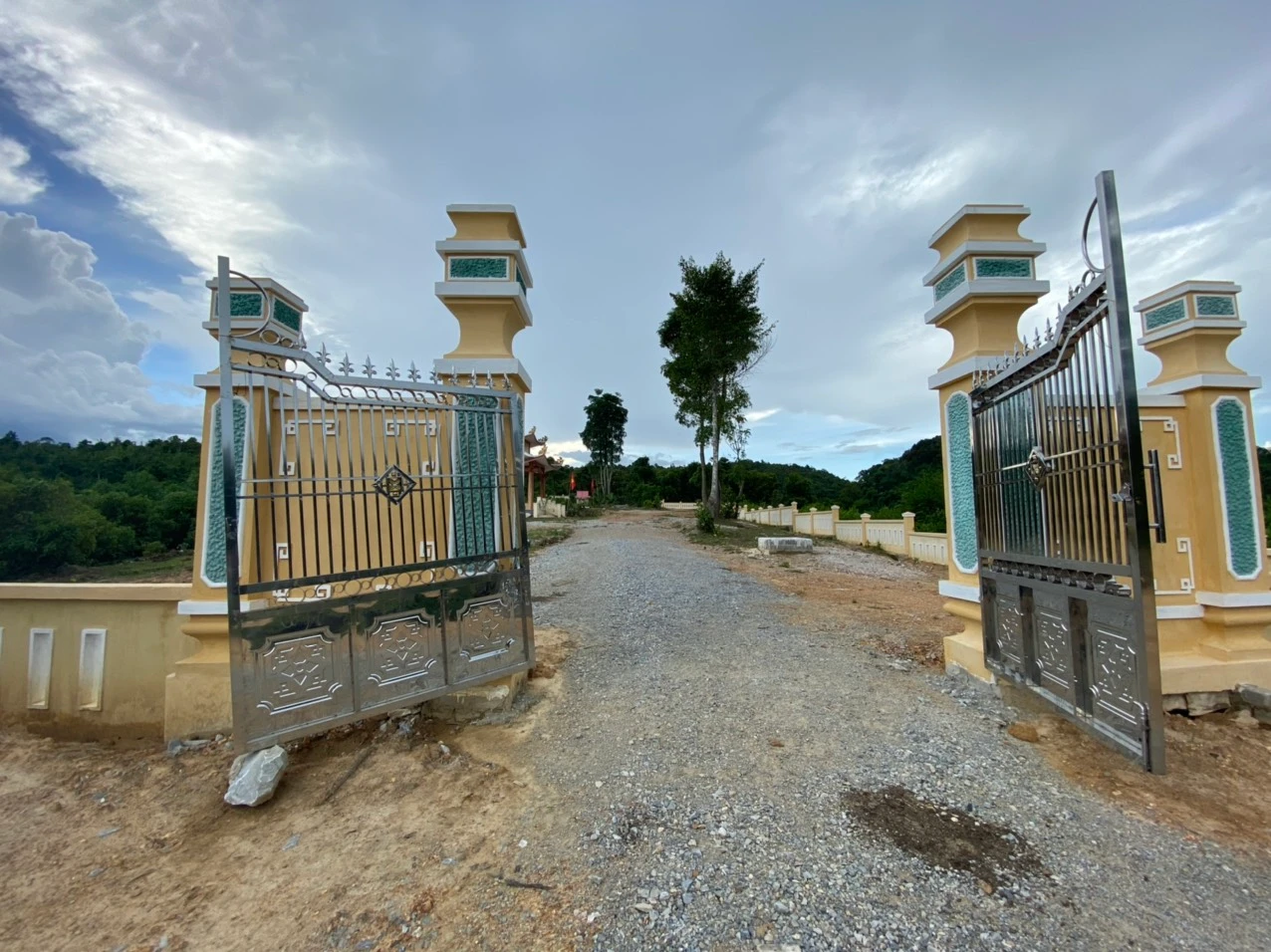 Quảng Bình: Dấu hiệu kém chất lượng tại công trình di tích lịch sử trận địa pháo Bắc Ka Tang