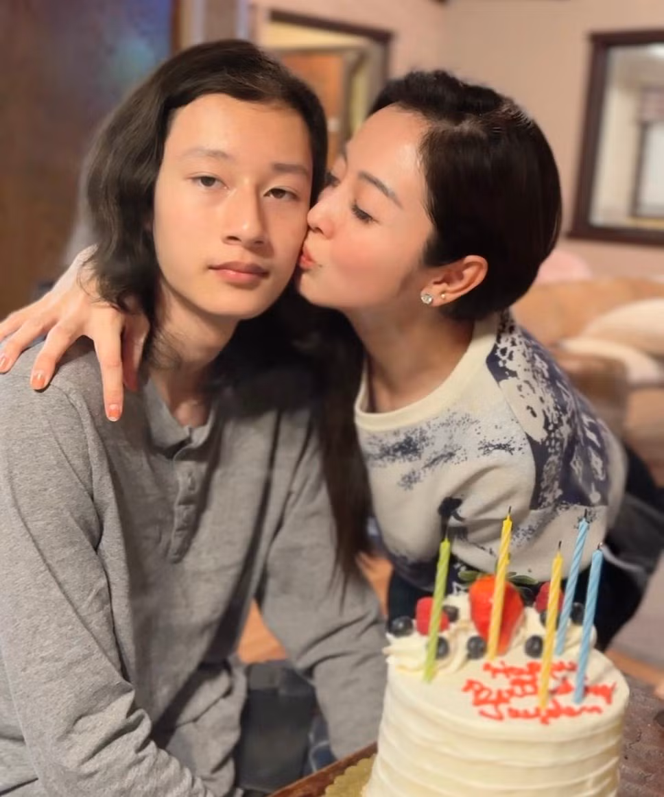 Bảo Nam là con trai của Jennifer Phạm và Quang Dũng. Sau khi bố mẹ chia tay, cậu sống ở Mỹ cùng ông bà ngoại.