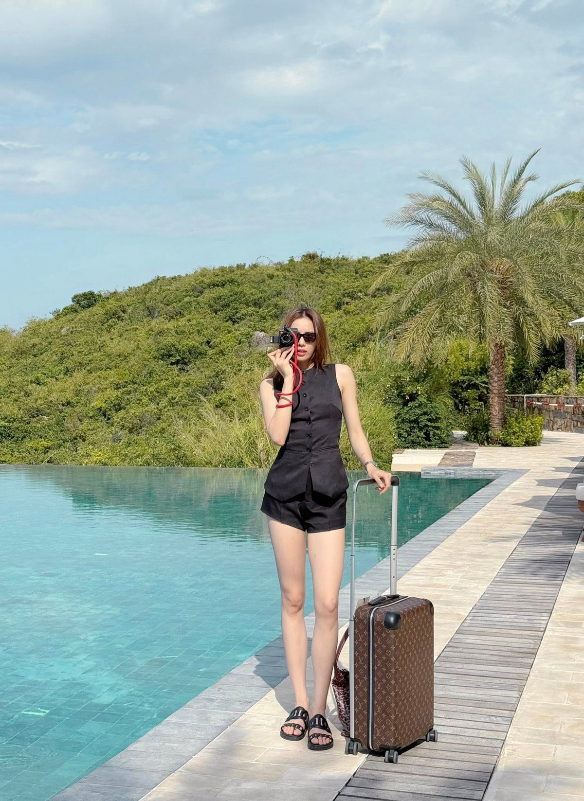 Hoa hậu Kỳ Duyên sẵn sàng cho kỳ nghỉ hè. Ảnh: FB Nguyen Cao Ky Duyen