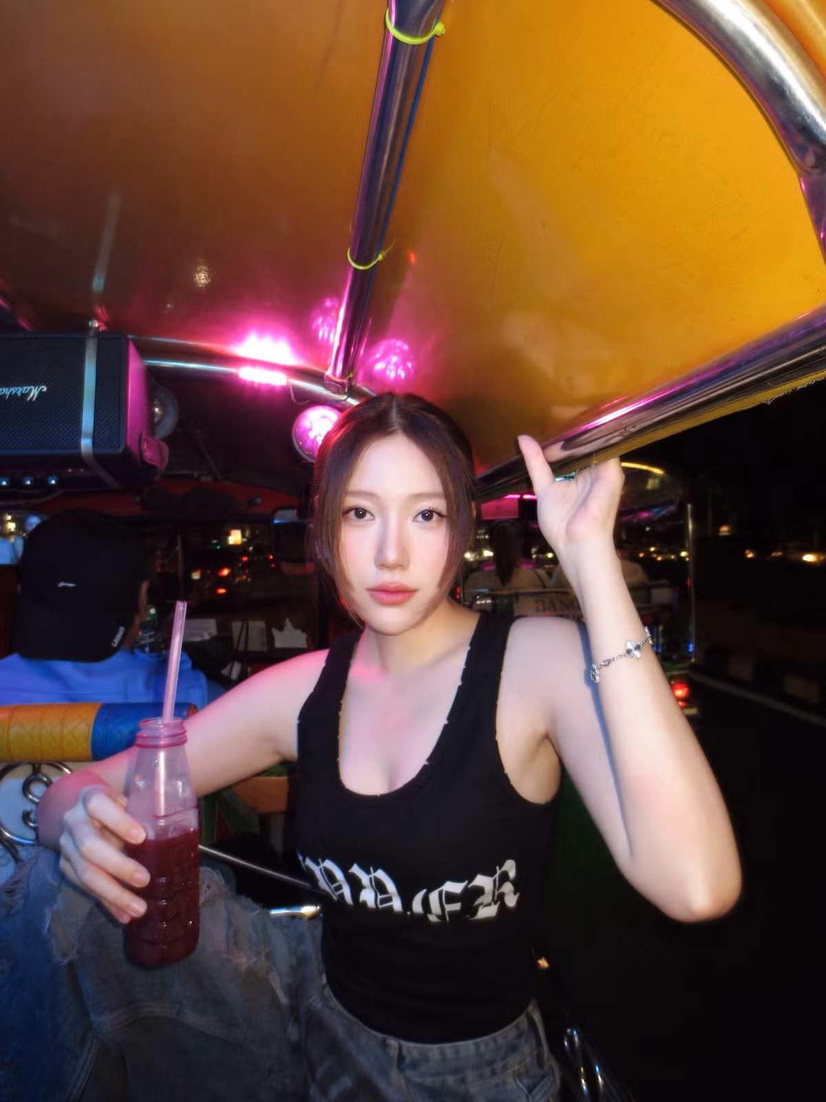 Cô em gái của Trấn Thành đang trở thành hiện tượng hiếm có của điện ảnh Việt. Chỉ với hai bộ phim đầu tay là Nhà Bà Nữ (2023) và Mai (2024), Uyển Ân đã chạm tới cột mốc không tưởng.