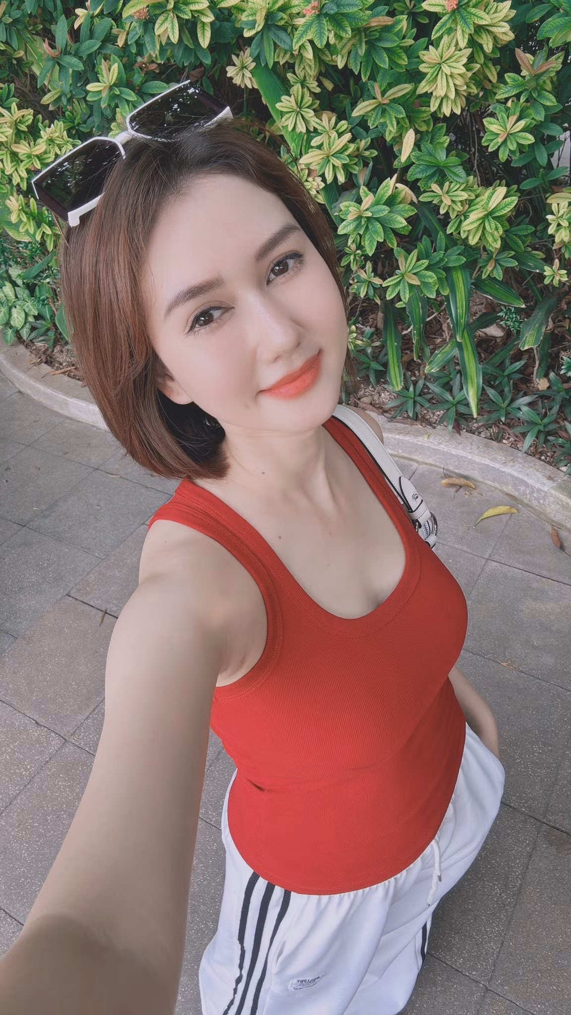 Dù kín tiếng, Hương Giang vẫn nhiều lần bày tỏ tình cảm với chồng bằng những lời ngọt ngào trên mạng xã hội. Ảnh: FB Nguyễn Hương Giang