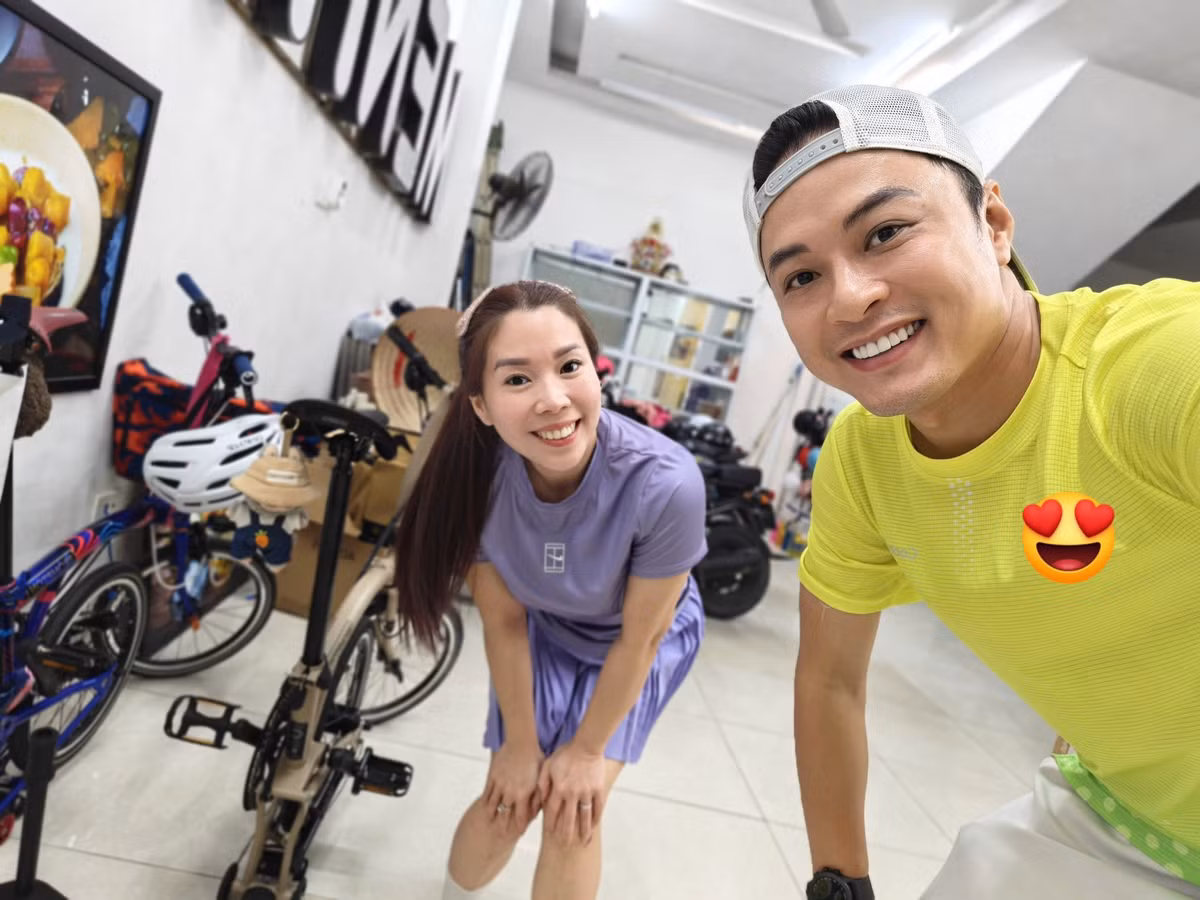 Không chỉ đồng hành trong cuộc sống gia đình, Nguyễn Anh Đào còn sát cánh cùng chồng vượt qua những giai đoạn khó khăn. Năm 2011, khi Hồng Đăng gặp thử thách trong kinh doanh, chính sự động viên và chia sẻ của bà xã đã giúp anh lấy lại tinh thần, từng bước ổn định lại công việc.