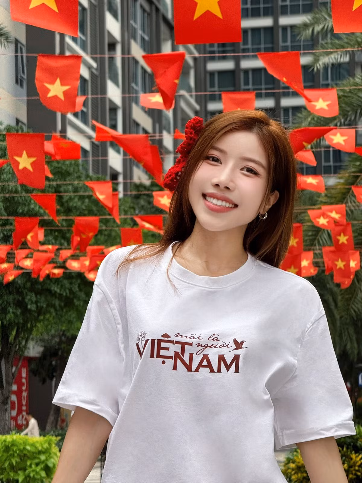 Phải đến khi đăng quang Quán quân Chị Đẹp Đạp Gió Rẽ Sóng 2023, tài năng của cô mới thực sự được công nhận và bùng nổ mạnh mẽ.