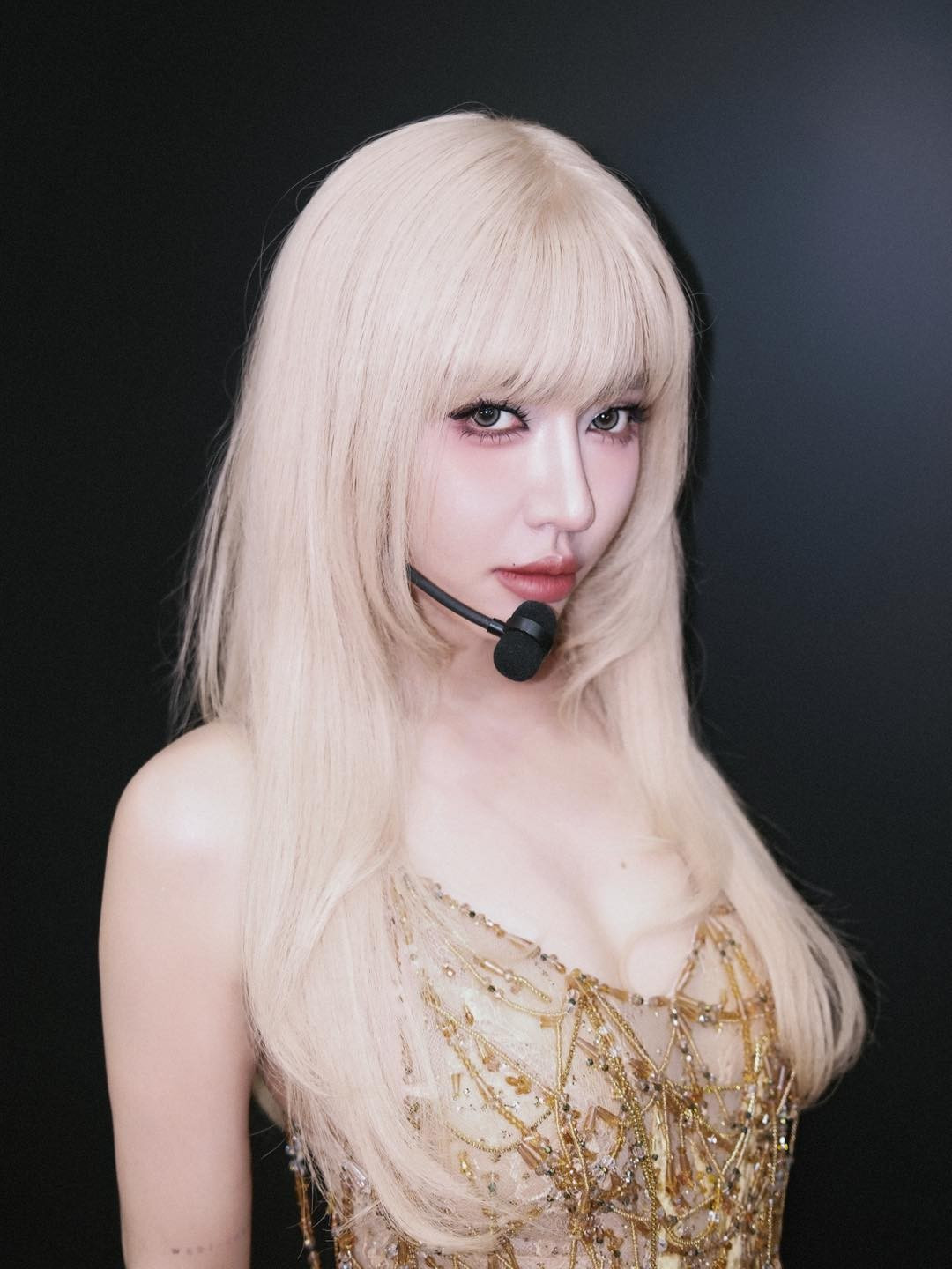 Sự kết hợp hài hòa giữa nét đẹp nữ tính và sự tự tin hiện đại giúp cô nổi bật giữa dàn sao Vbiz.