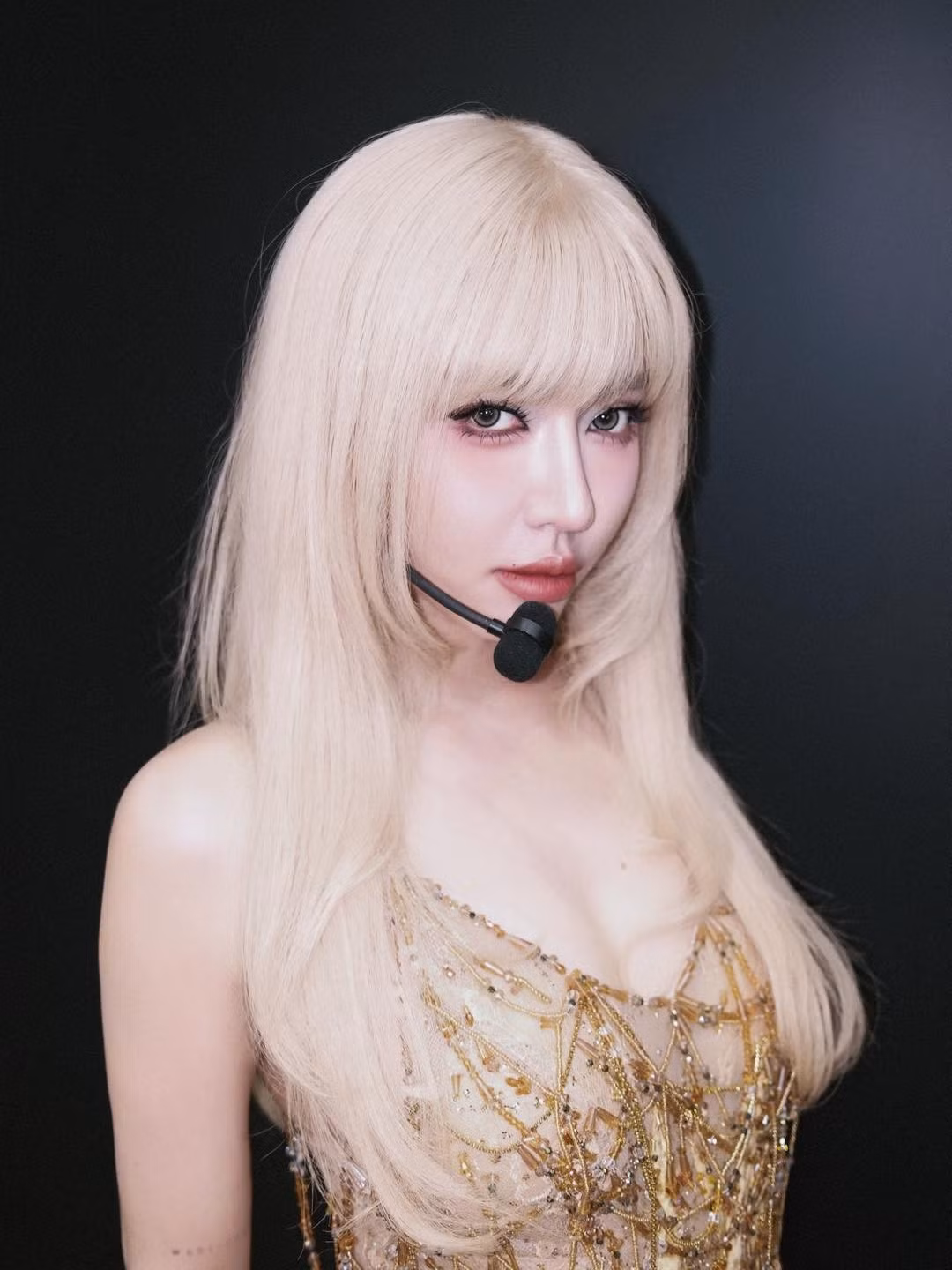 Sự kết hợp hài hòa giữa nét đẹp nữ tính và sự tự tin hiện đại giúp cô nổi bật giữa dàn sao Vbiz.