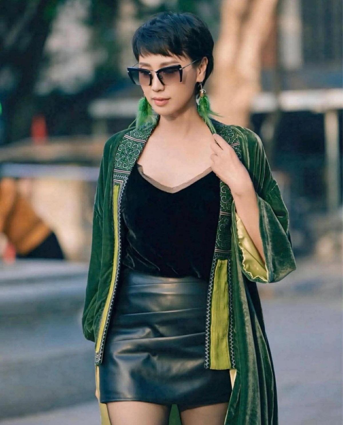 Thời gian gần đây, mỗi lần xuất hiện trên mạng xã hội, bà Mai Đoàn - mẹ đẻ của người đẹp Doãn Hải My lại nhanh chóng trở thành tâm điểm chú ý.