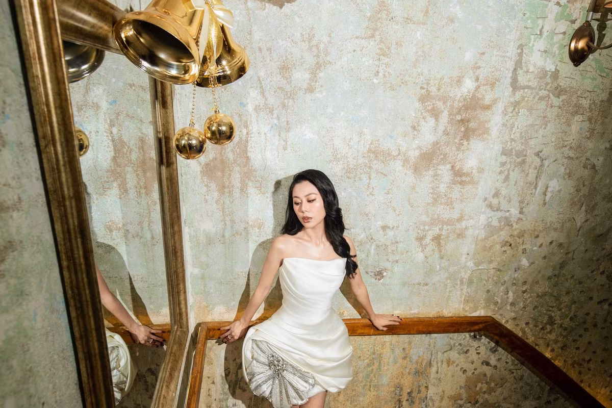 Cô chia sẻ nhiều hoạt động thường nhật như đi đánh tennis, tham gia các chuyến từ thiện, đi du lịch biển…