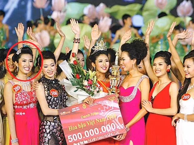 Tuy nhiên, hành trình của cô sớm dừng lại khi không lọt vào Top 10 chung cuộc. Thời điểm đó, Thúy Ngân sở hữu ngoại hình khá mộc, gương mặt chưa nổi bật và thiếu thần thái sắc sảo. Ảnh: Dân Việt