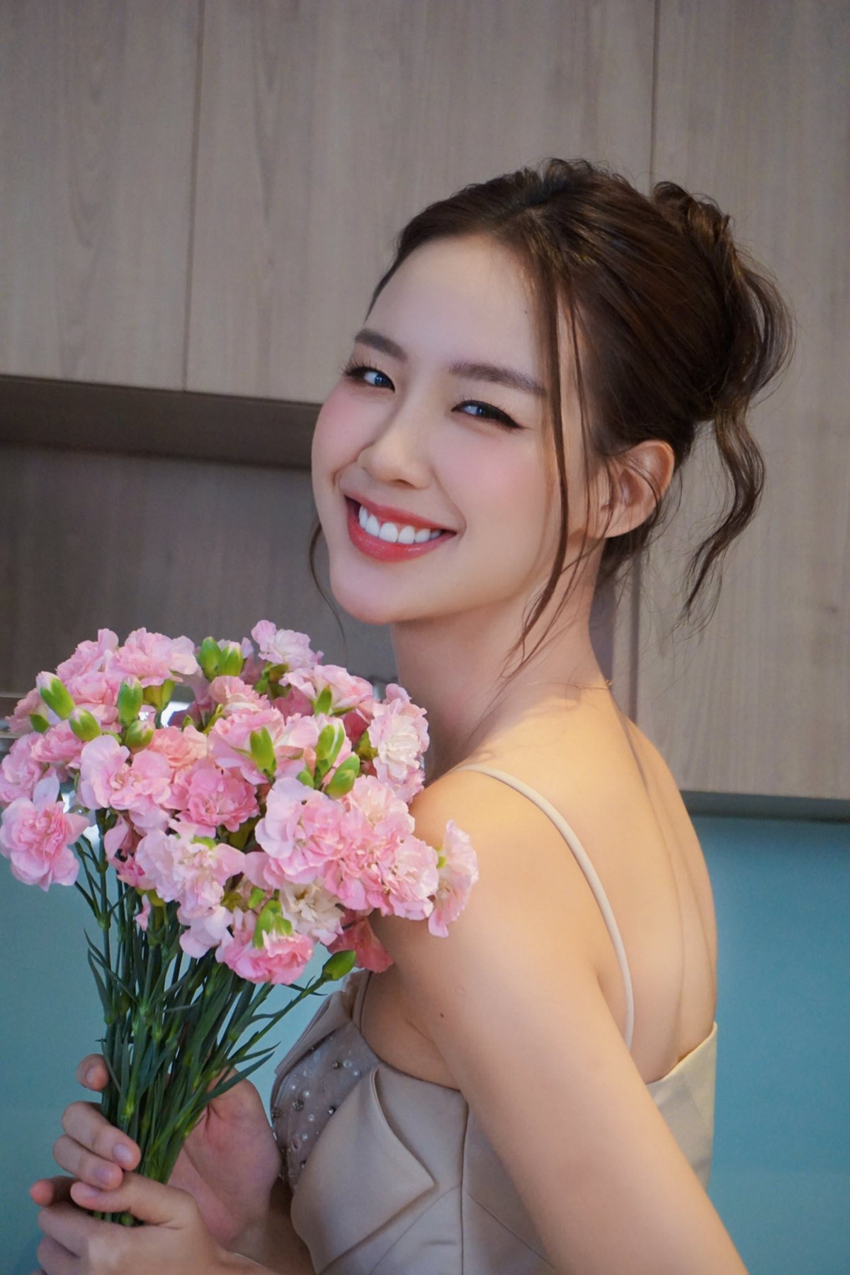 Hoa hậu Bảo Ngọc thử nghiệm góc chụp mới và cho "ra lò" loạt khoảnh khắc cực xinh đẹp. Ảnh: FB Lê Nguyễn Bảo Ngọc