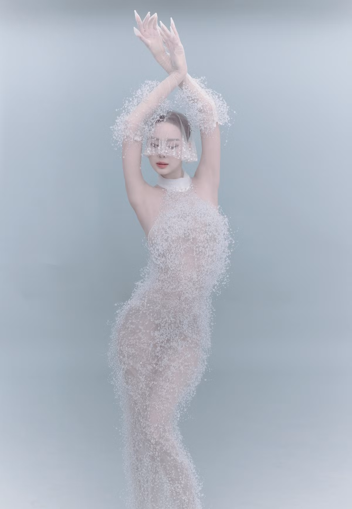 Hoa hậu Bảo Ngọc diện đầm xuyên thấu, chụp bộ ảnh đẹp như nữ thần đón tuổi mới. Ảnh: FB Lê Nguyễn Bảo Ngọc