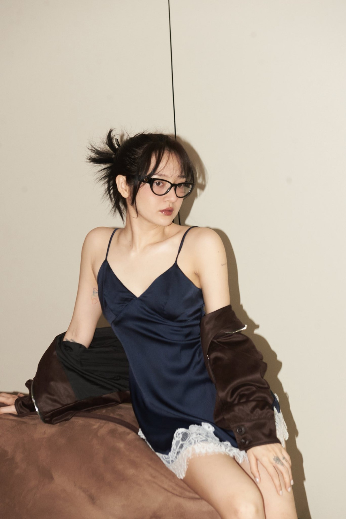 Ca sĩ Bảo Anh diện váy lụa hai dây gợi cảm. Ảnh: FB Bảo Anh