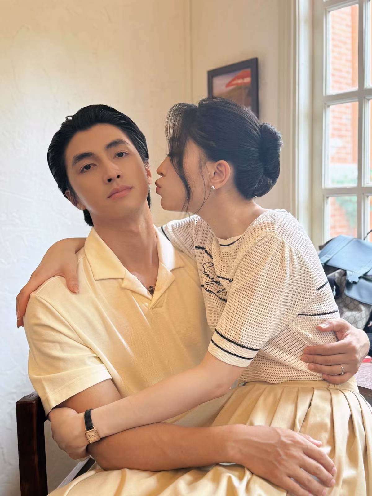 Theo phỏng đoán từ một số khán giả “tinh mắt”, chiếc xe này có mức giá dao động từ 1 đến 2 tỷ đồng ở trên thị trường.