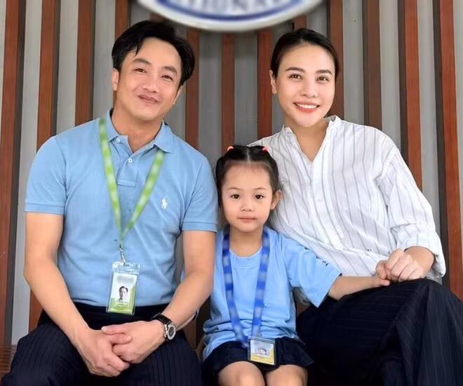 Gần đây, Suchin chính thức nhập học tại một trường quốc tế danh tiếng hàng đầu TP.HCM. Được biết, học phí tại ngôi trường này dao động từ 600 – 800 triệu đồng mỗi năm.