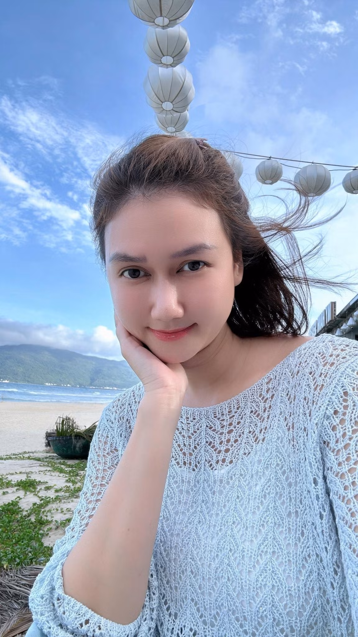 Chính sự tinh tế trong phong cách thời trang giúp Hương Giang luôn xuất hiện với hình ảnh vừa ngọt ngào vừa trưởng thành, ghi điểm tuyệt đối trong mắt công chúng.