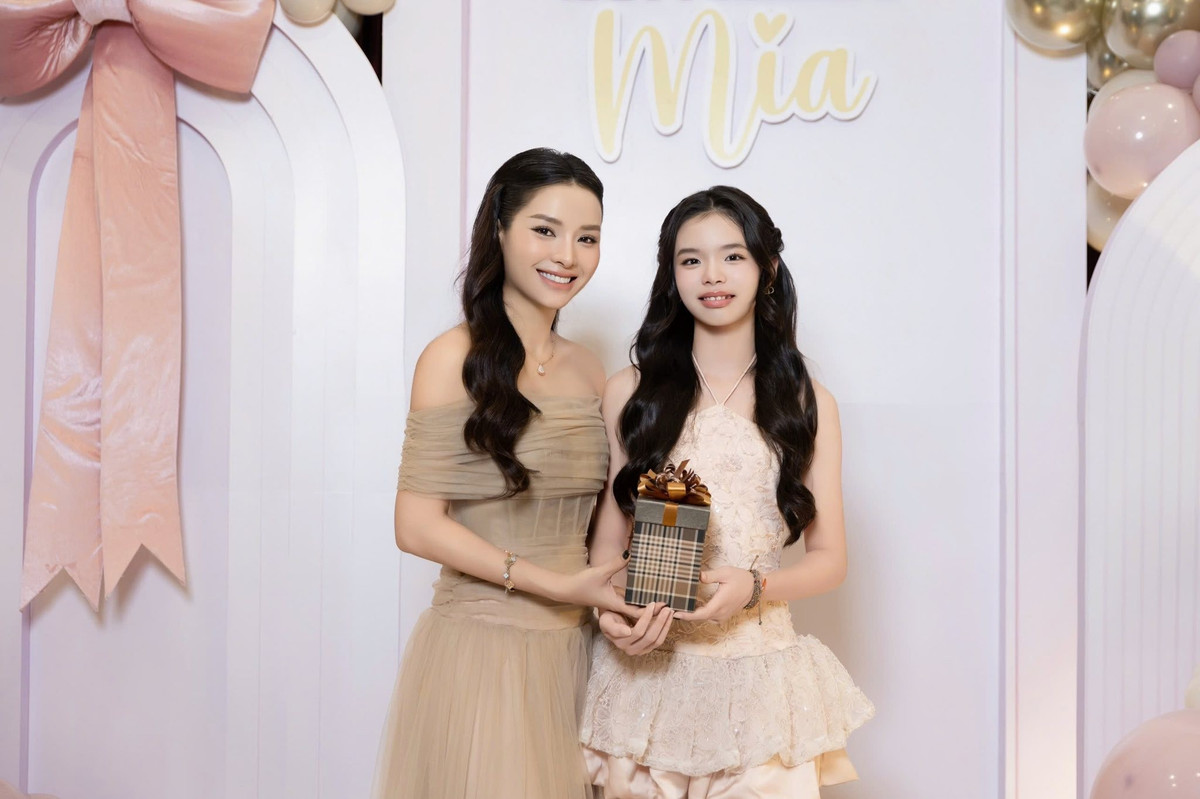 Ca sĩ Phương Trinh Jolie chúc mừng sinh nhật 13 tuổi của con gái lớn Mia. Ảnh: FB Phương Trinh Jolie