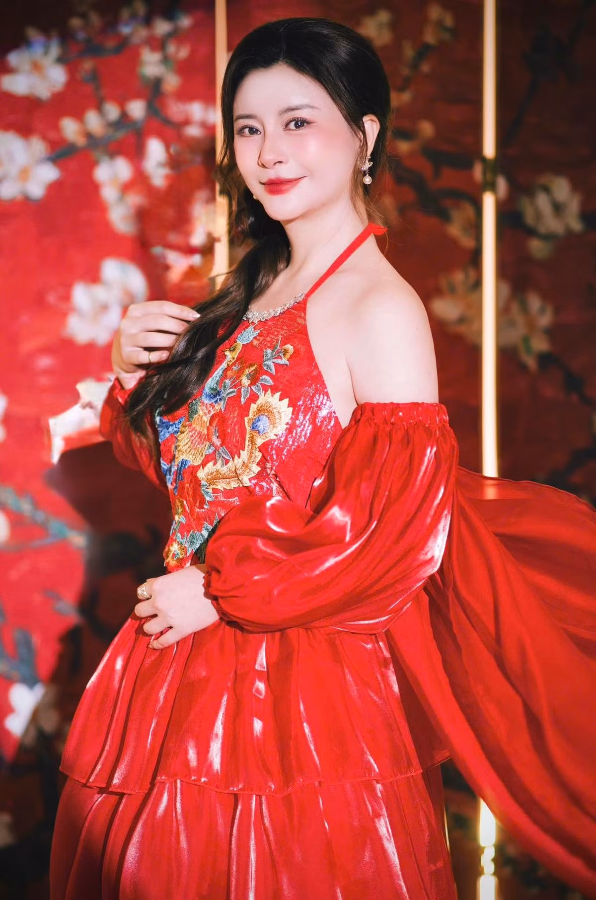 Đặc biệt, dù chỉ là những khoảnh khắc đời thường, không phải trên sân khấu hay thảm đỏ, cô vẫn thu hút sự chú ý lớn từ cộng đồng mạng.